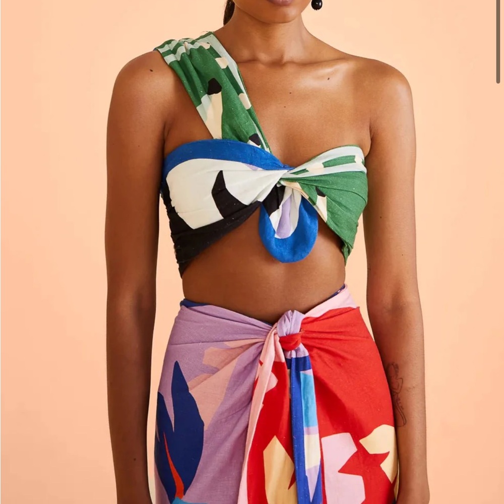 Farm Rio crop top. Never been worn!